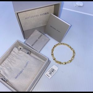 BNIB Auth  New Michael Kors Bracelet Yellow Gold Great Gift Item